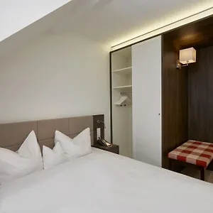 Hotel H+ ****